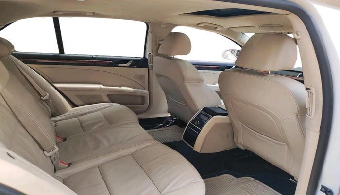 2012 Skoda Superb ELEGANCE 2.0 TDI CR AT, Diesel, Automatic, 1,39,701 km, interior