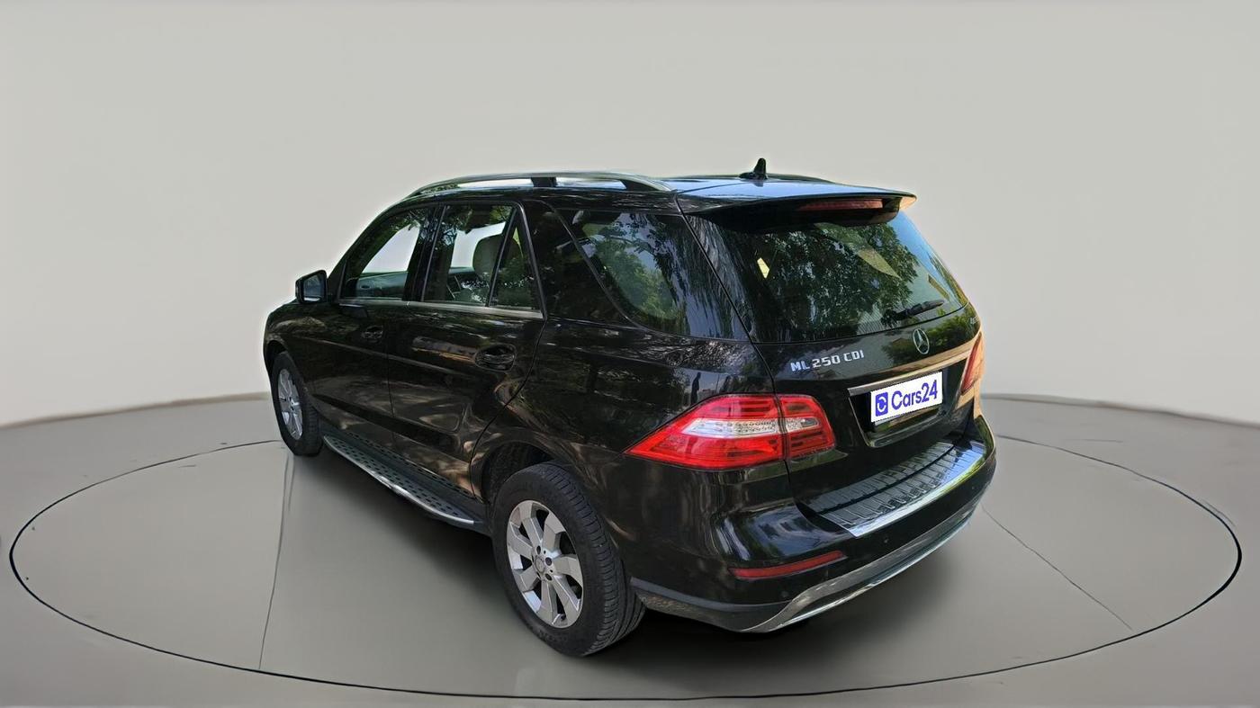 2015 Mercedes Benz Ml Class 250 CDI, Diesel, Automatic, 2,33,575 km, exterior