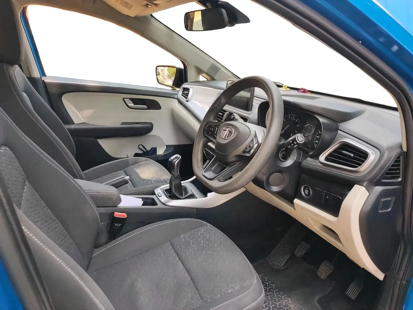 2022 Tata ALTROZ XZ DIESEL, Diesel, Manual, 92,045 km, interior