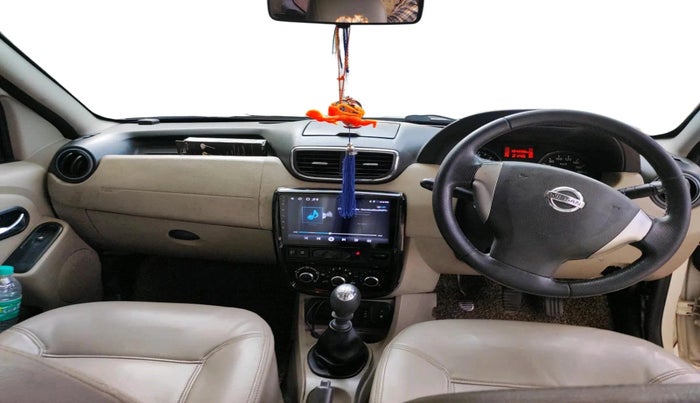 2015 Nissan Terrano XV D THP 110 PS, Diesel, Manual, 1,54,696 km, interior