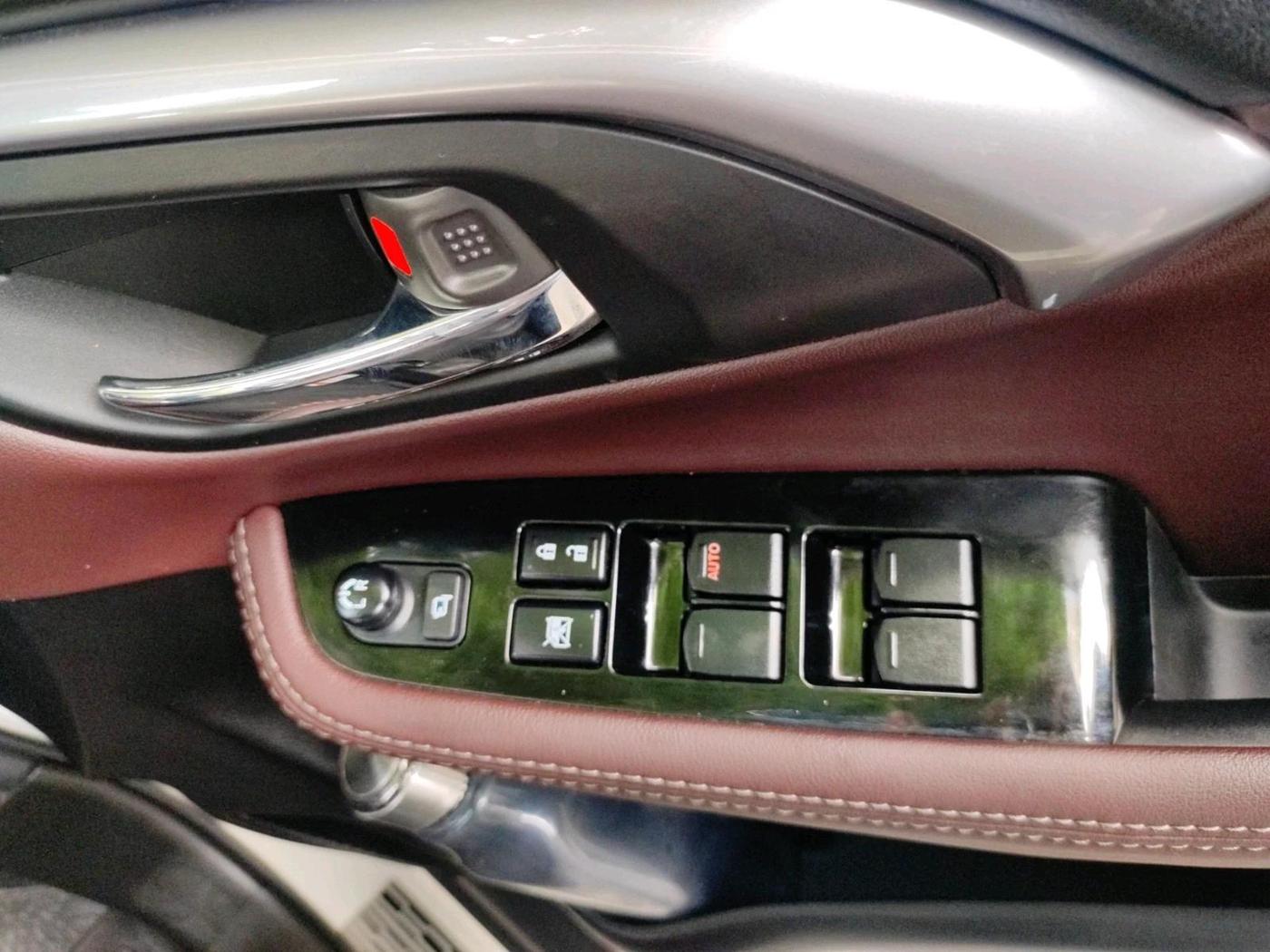 2026 Maruti Grand Vitara Zeta (O) Smart Hybri, Petrol, Manual, 4,720 km, interior