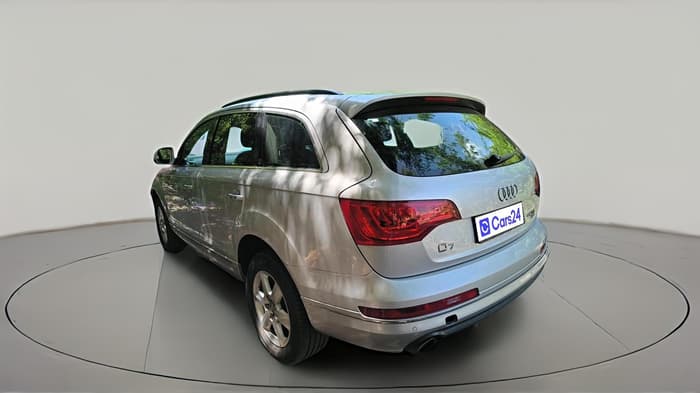 2011 Audi Q7 4.2 TDI QUATTRO, Diesel, Automatic, 1,57,341 km, exterior