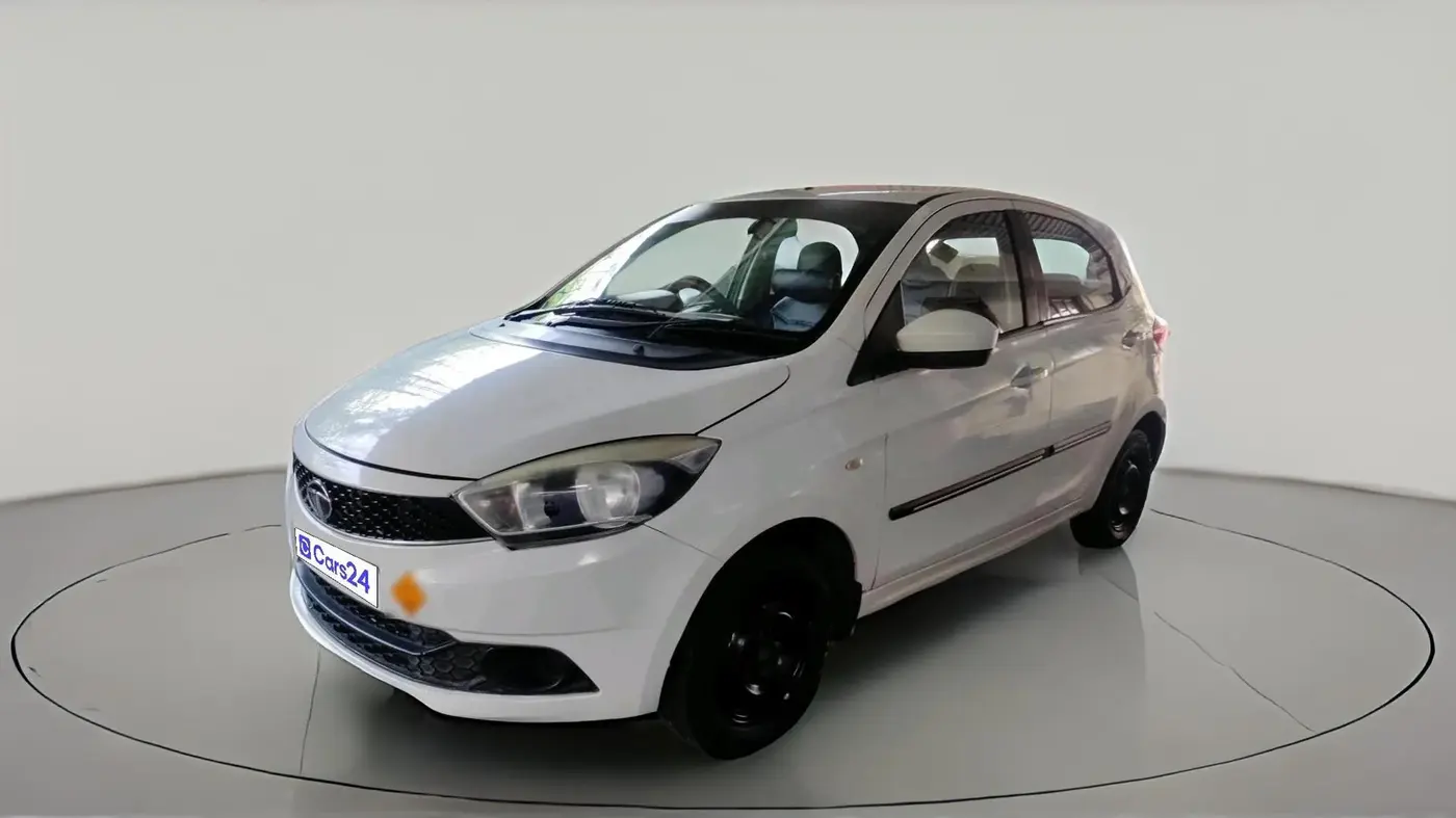 2016 Tata Tiago XM PETROL, Petrol, Manual, 1,41,626 km, exterior