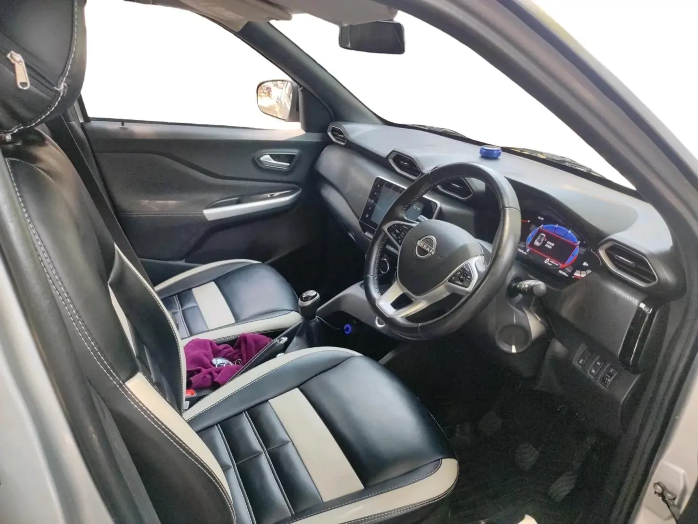 2022 Nissan MAGNITE XV PREMIUM TURBO, Petrol, Manual, 30,194 km, interior