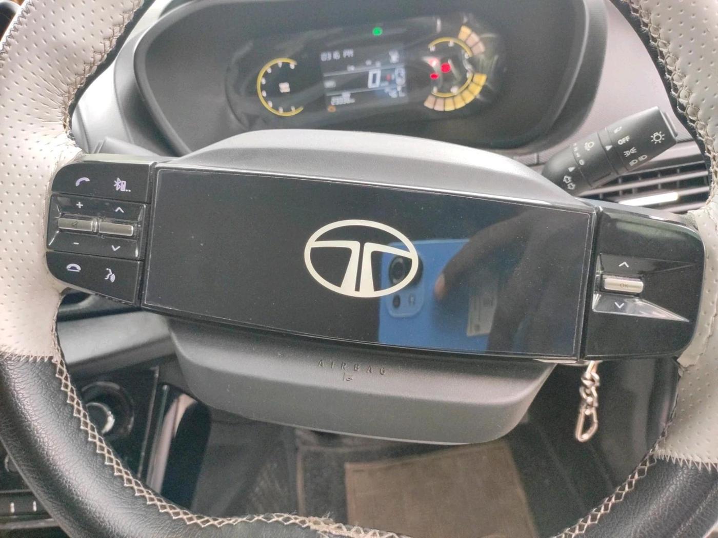 2025 Tata NEXON Pure Plus (S) 1.2 Petrol 6MT, Petrol, Manual, 23,336 km, interior