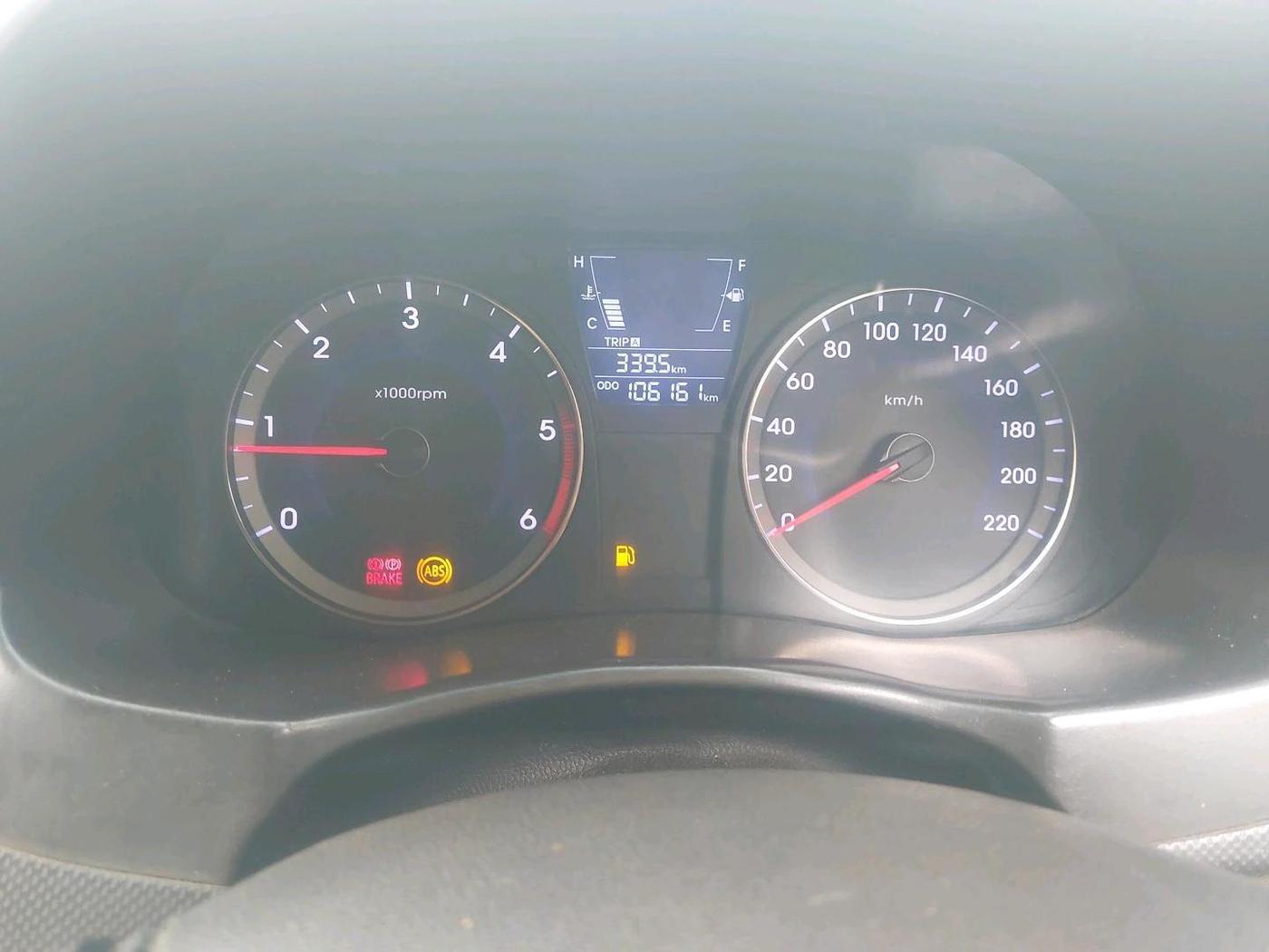 2012 Hyundai Verna FLUIDIC 1.6 CRDI EX, Diesel, Manual, 1,06,161 km, interior