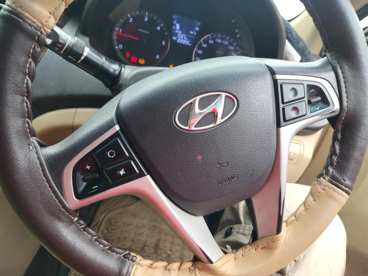 2012 Hyundai Verna FLUIDIC 1.6 CRDI EX, Diesel, Manual, 1,06,161 km, interior