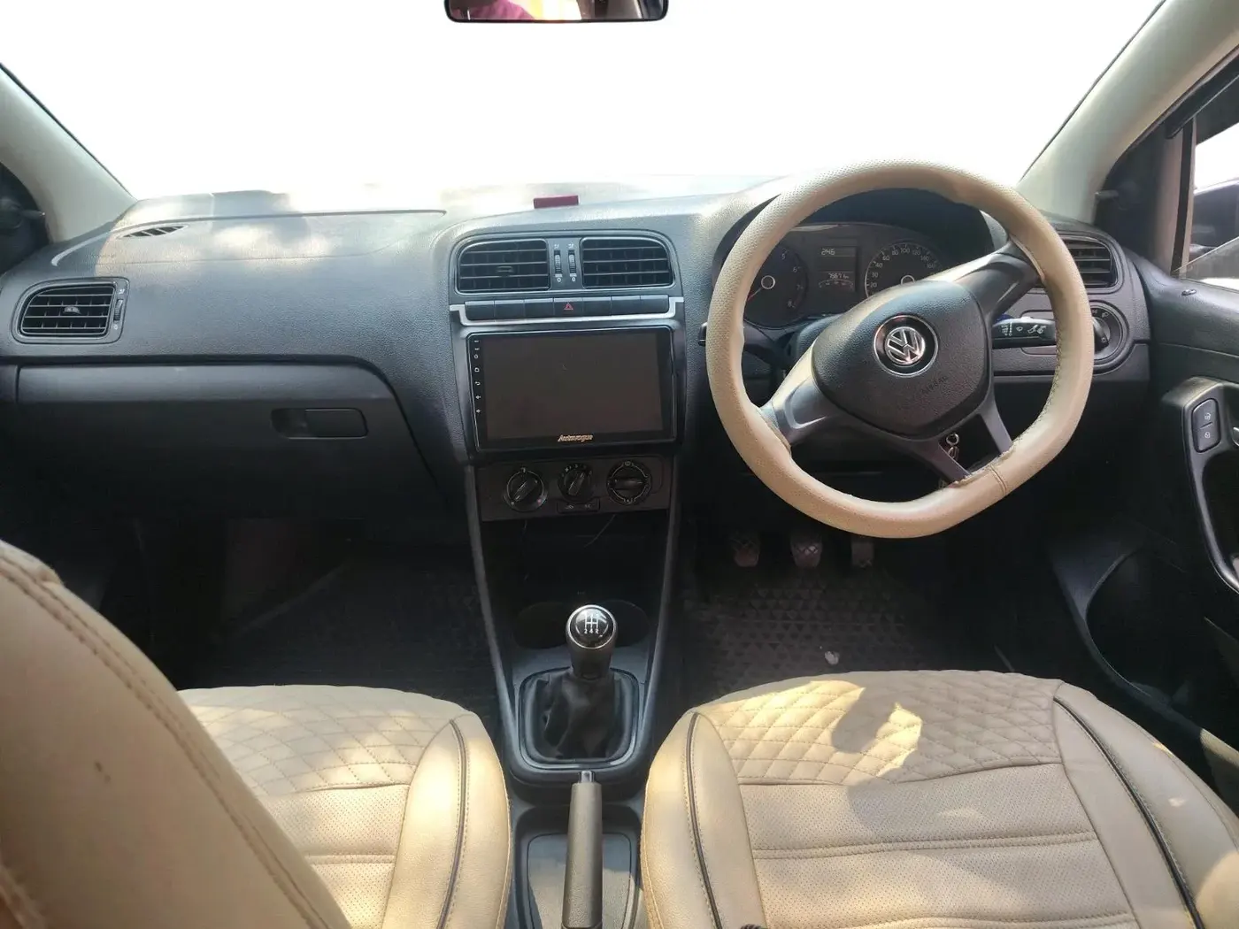 2022 Volkswagen Polo TRENDLINE 1.0L, CNG, Manual, 76,000 km, interior
