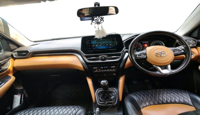 2023 Toyota URBAN CRUISER HYRYDER S NEO DRIVE  E-CNG, CNG, Manual, 63,598 km, interior