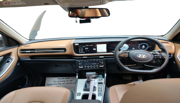 2025 Hyundai ALCAZAR Signature 7 STR 1.5 Turbo GDi Petrol DCT, Petrol, Automatic, 18,500 km, interior