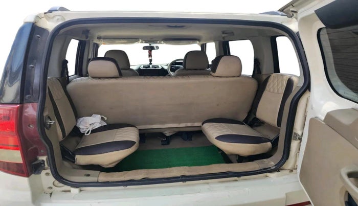 2018 Mahindra TUV300 T8, Diesel, Manual, 1,56,965 km, exterior