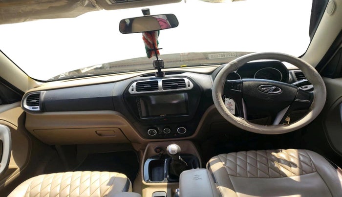 2018 Mahindra TUV300 T8, Diesel, Manual, 1,56,965 km, interior