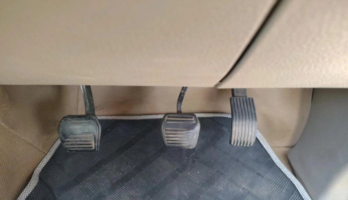 2018 Mahindra TUV300 T8, Diesel, Manual, 1,56,965 km, interior