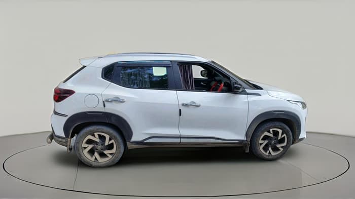 2021 Nissan MAGNITE XV MT, CNG, Manual, 64,452 km, exterior