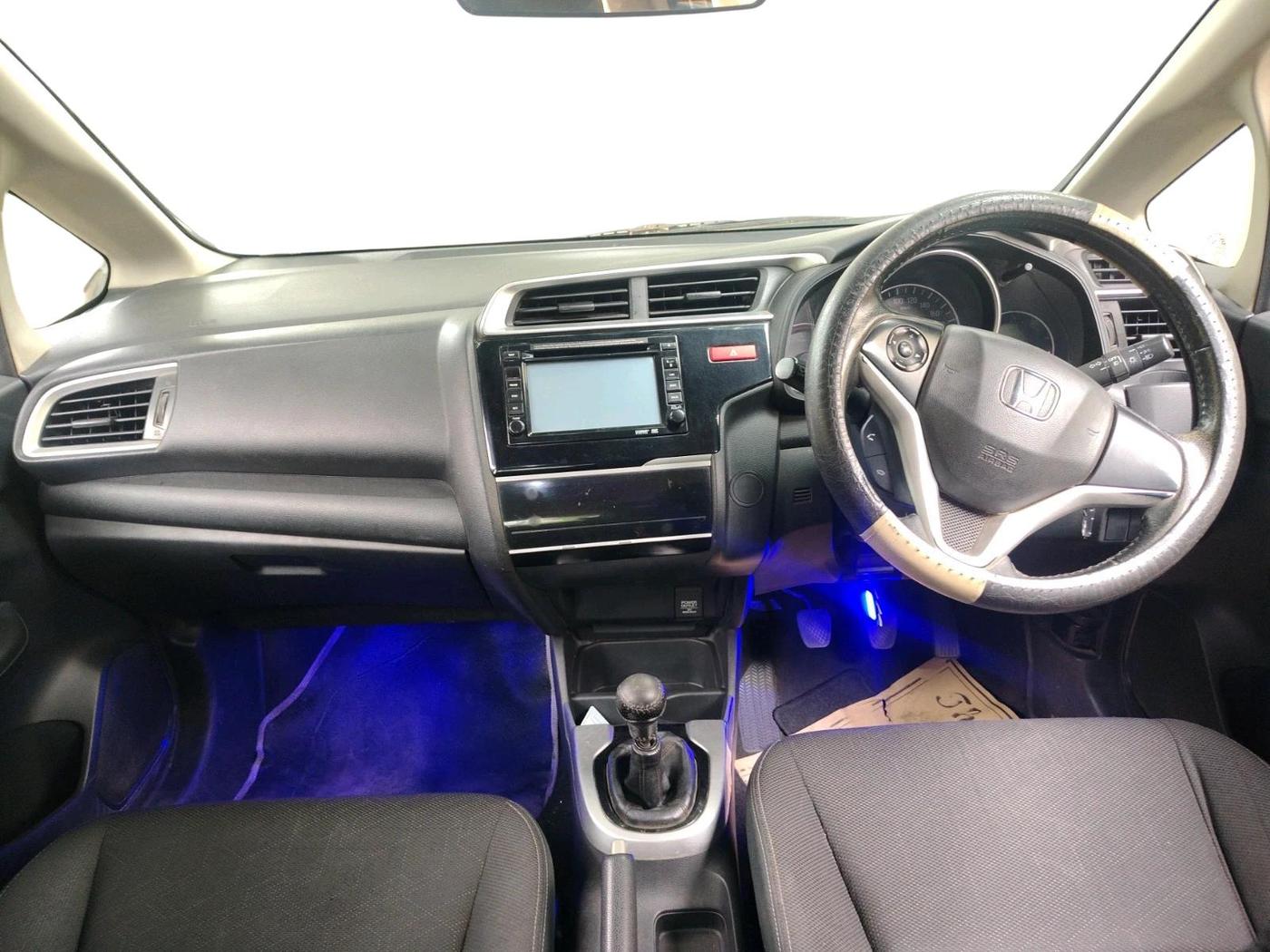 2015 Honda Jazz 1.5L I-DTEC VX, Diesel, Manual, 1,76,429 km, interior