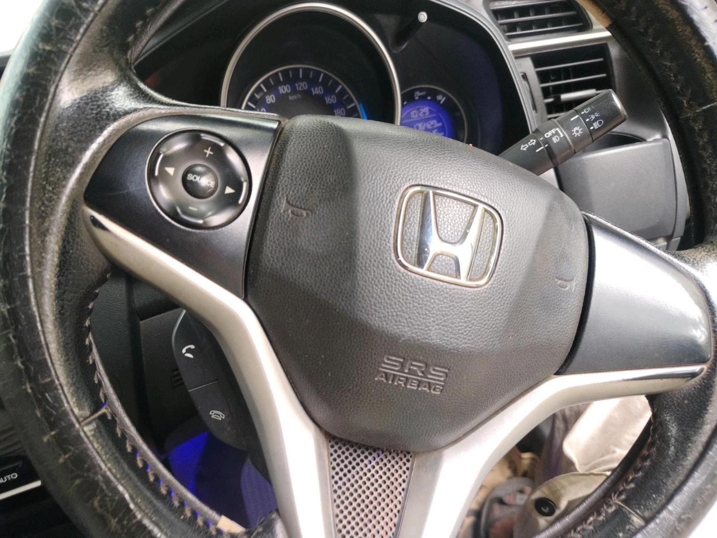 2015 Honda Jazz 1.5L I-DTEC VX, Diesel, Manual, 1,76,429 km, interior