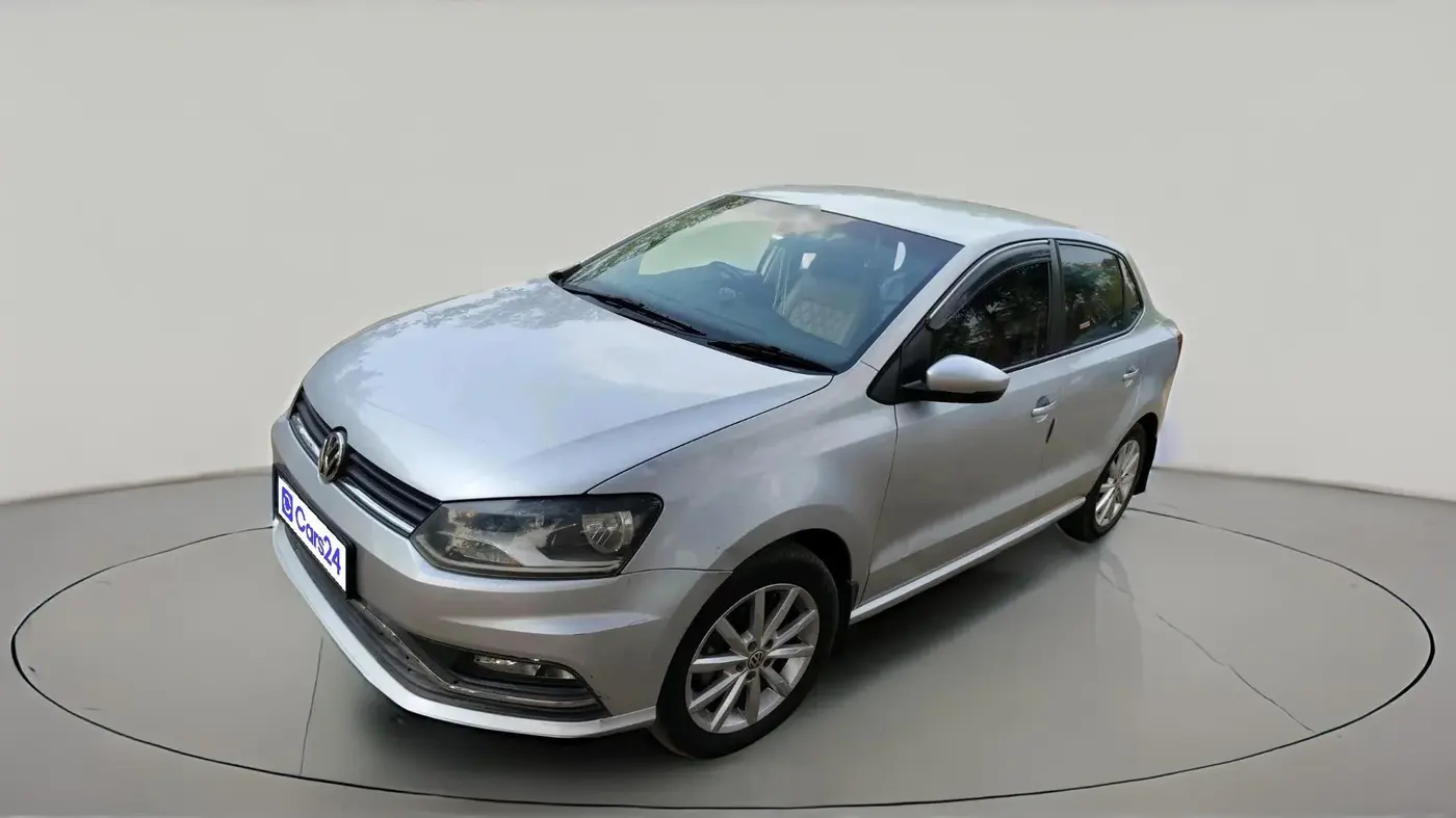 2017 Volkswagen Ameo HIGHLINE PLUS 1.5L 16 ALLOY, Diesel, Manual, 1,34,353 km, exterior