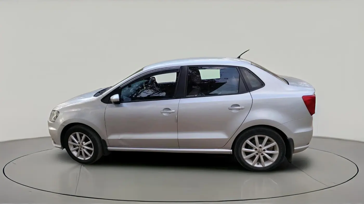 2017 Volkswagen Ameo HIGHLINE PLUS 1.5L 16 ALLOY, Diesel, Manual, 1,34,353 km, exterior