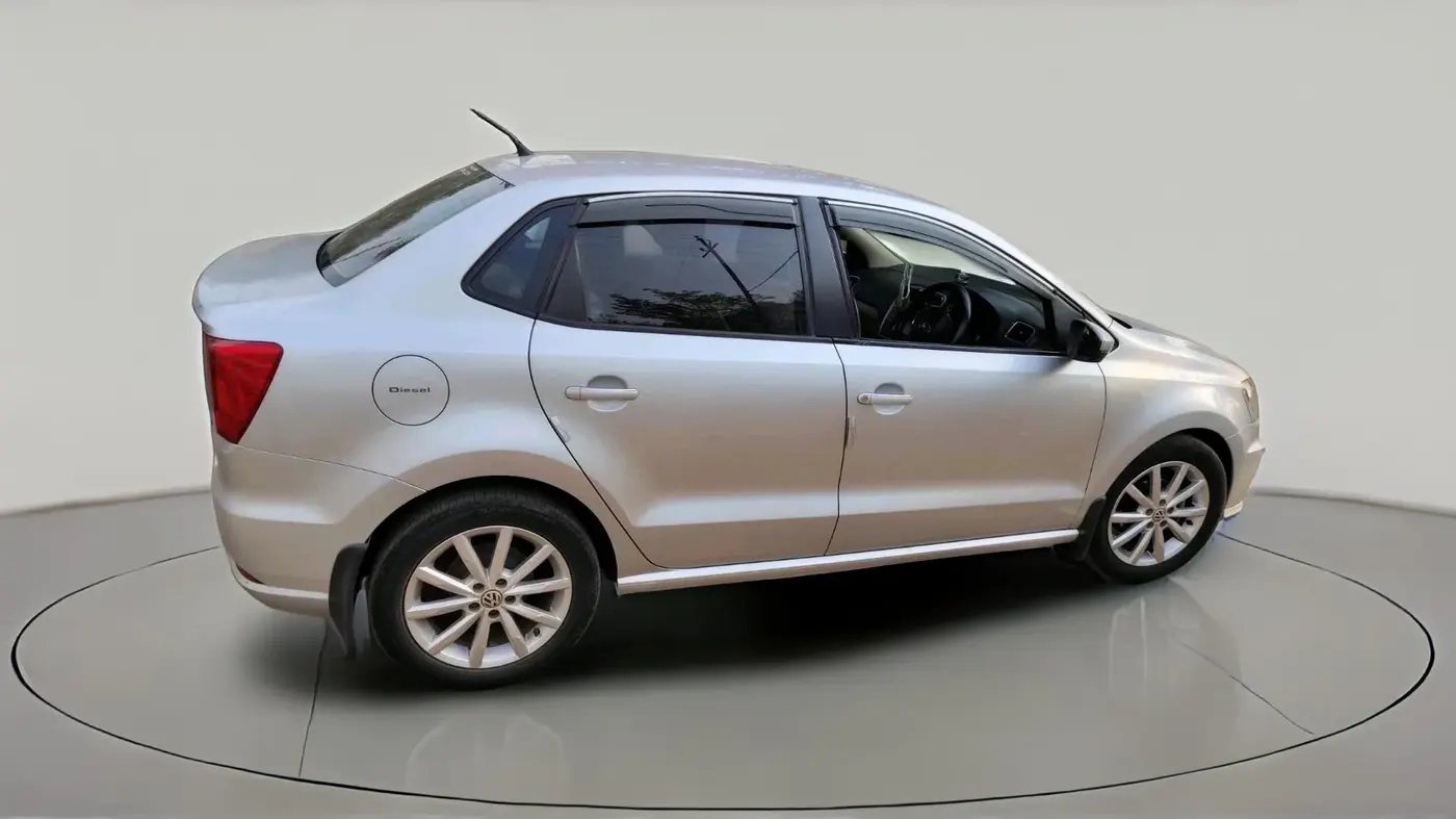2017 Volkswagen Ameo HIGHLINE PLUS 1.5L 16 ALLOY, Diesel, Manual, 1,34,353 km, exterior
