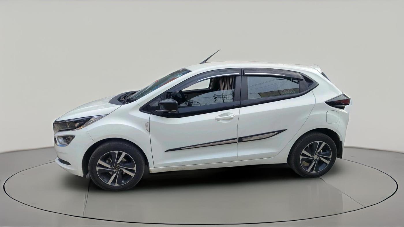 2023 Tata ALTROZ XZ CNG, CNG, Manual, 79,000 km, exterior