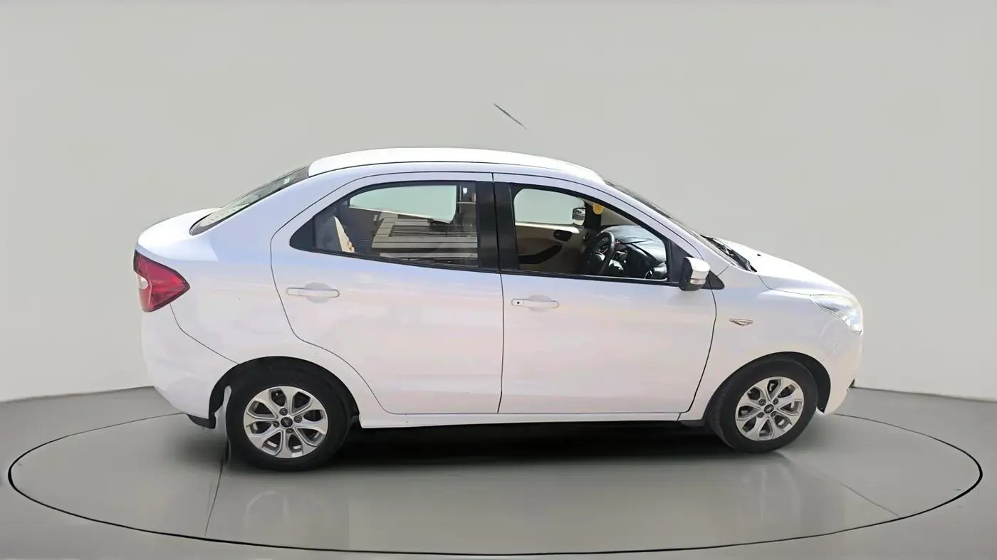 2015 Ford Figo Aspire TITANIUM 1.2 PETROL, Petrol, Manual, 94,580 km, exterior