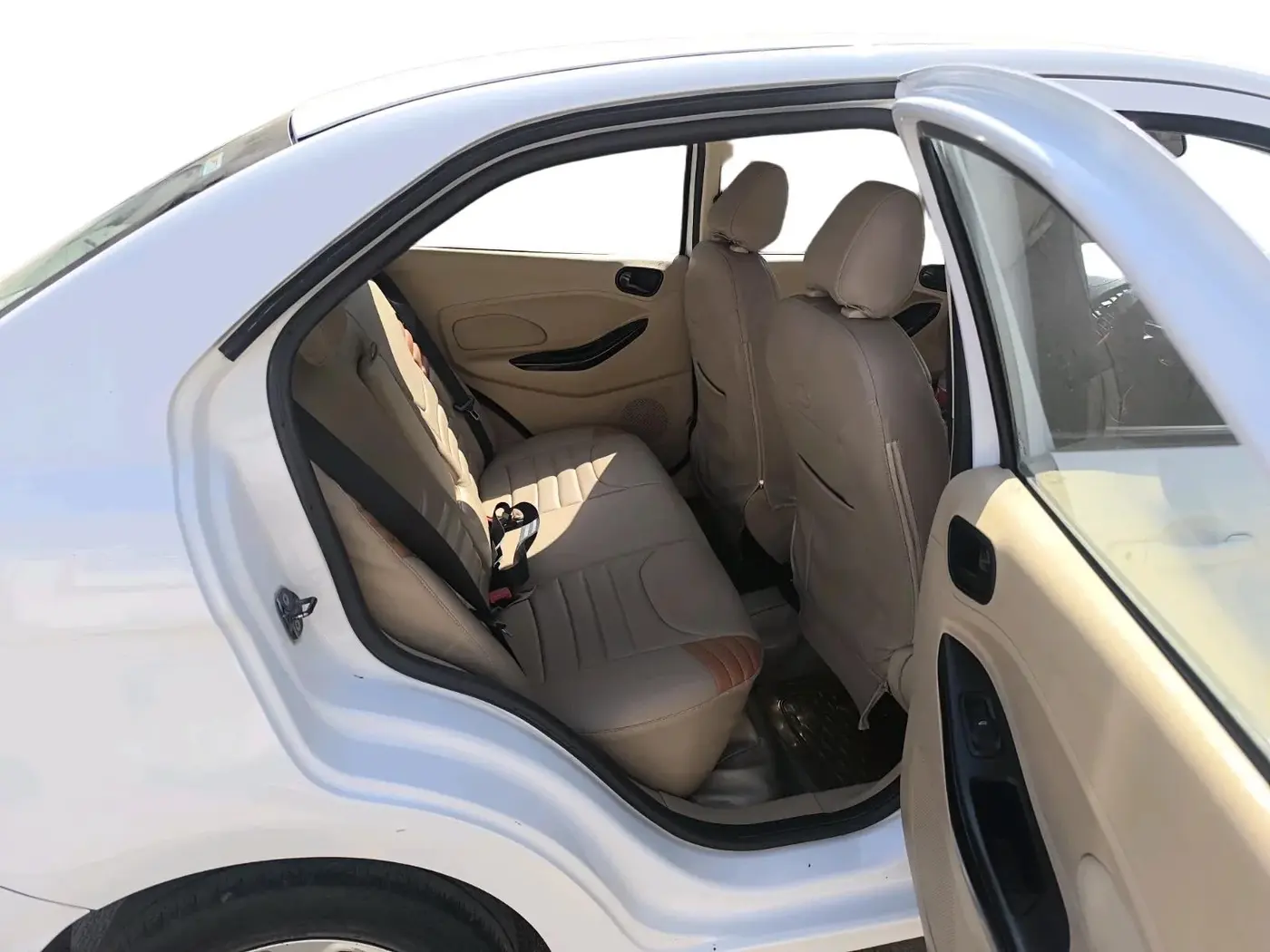 2015 Ford Figo Aspire TITANIUM 1.2 PETROL, Petrol, Manual, 94,580 km, interior