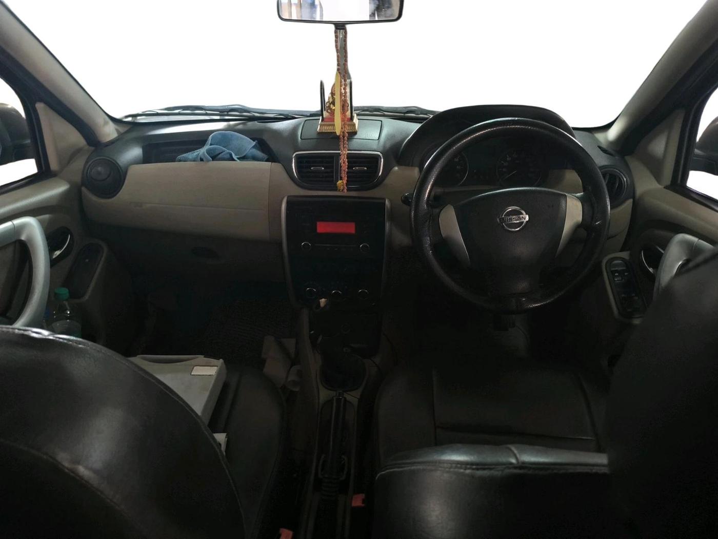 2013 Nissan Terrano XL (D), Diesel, Manual, 1,70,946 km, interior