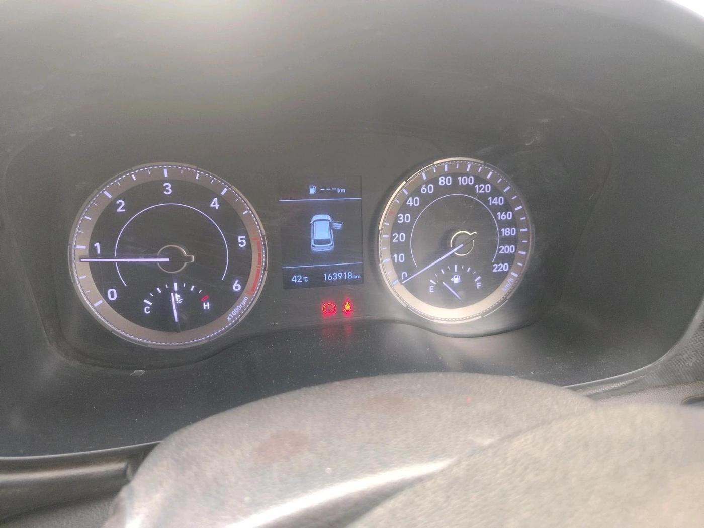 2019 Hyundai VENUE SX(O) 1.4 CRDI, Diesel, Manual, 1,63,918 km, interior