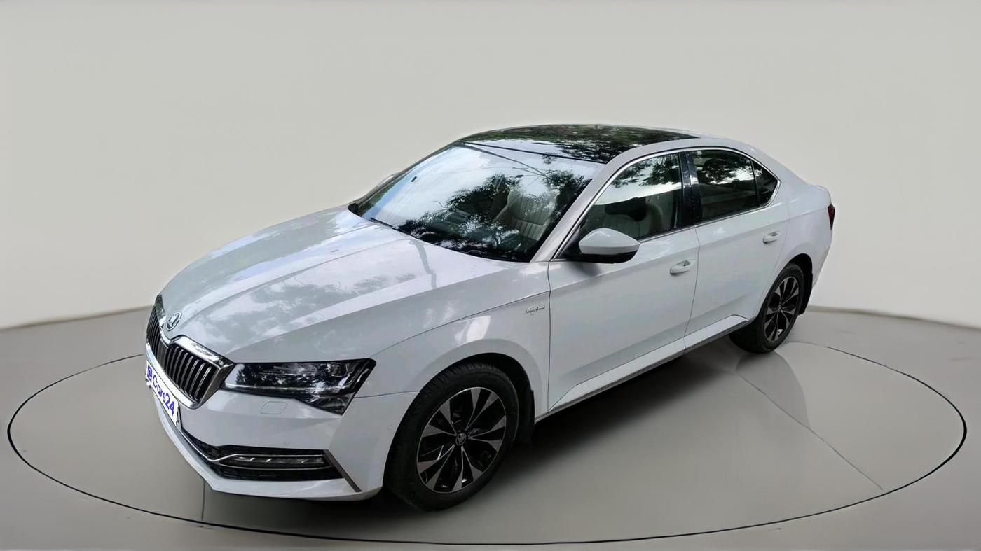 2020 Skoda Superb L&K 2.0 TSI AT, Petrol, Automatic, 1,17,944 km, exterior