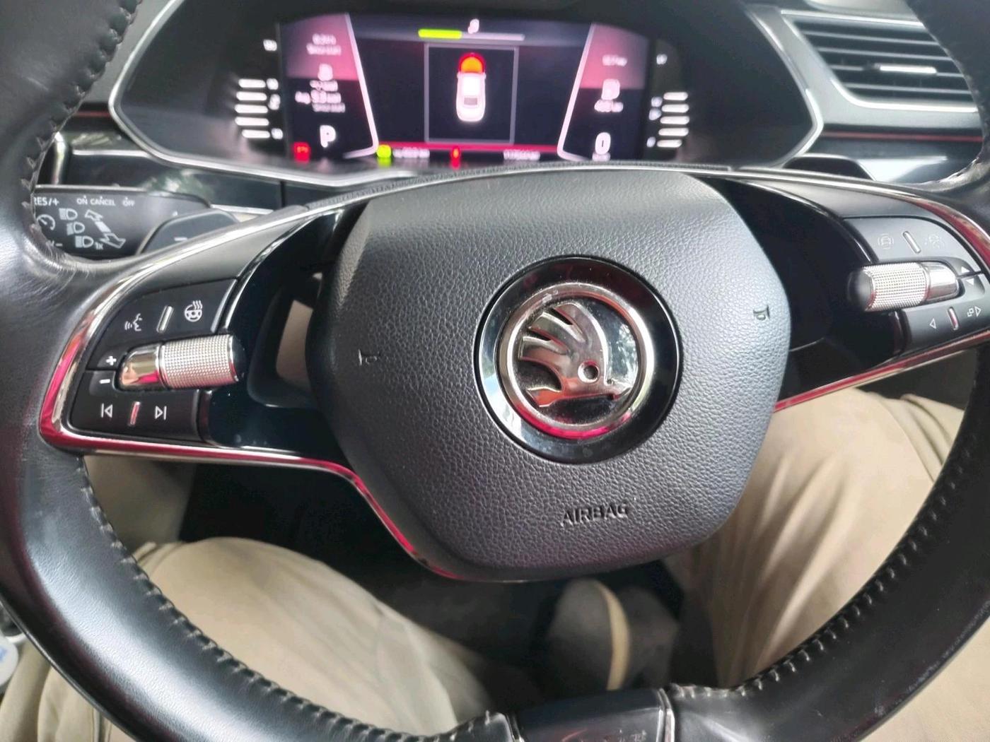 2020 Skoda Superb L&K 2.0 TSI AT, Petrol, Automatic, 1,17,944 km, interior