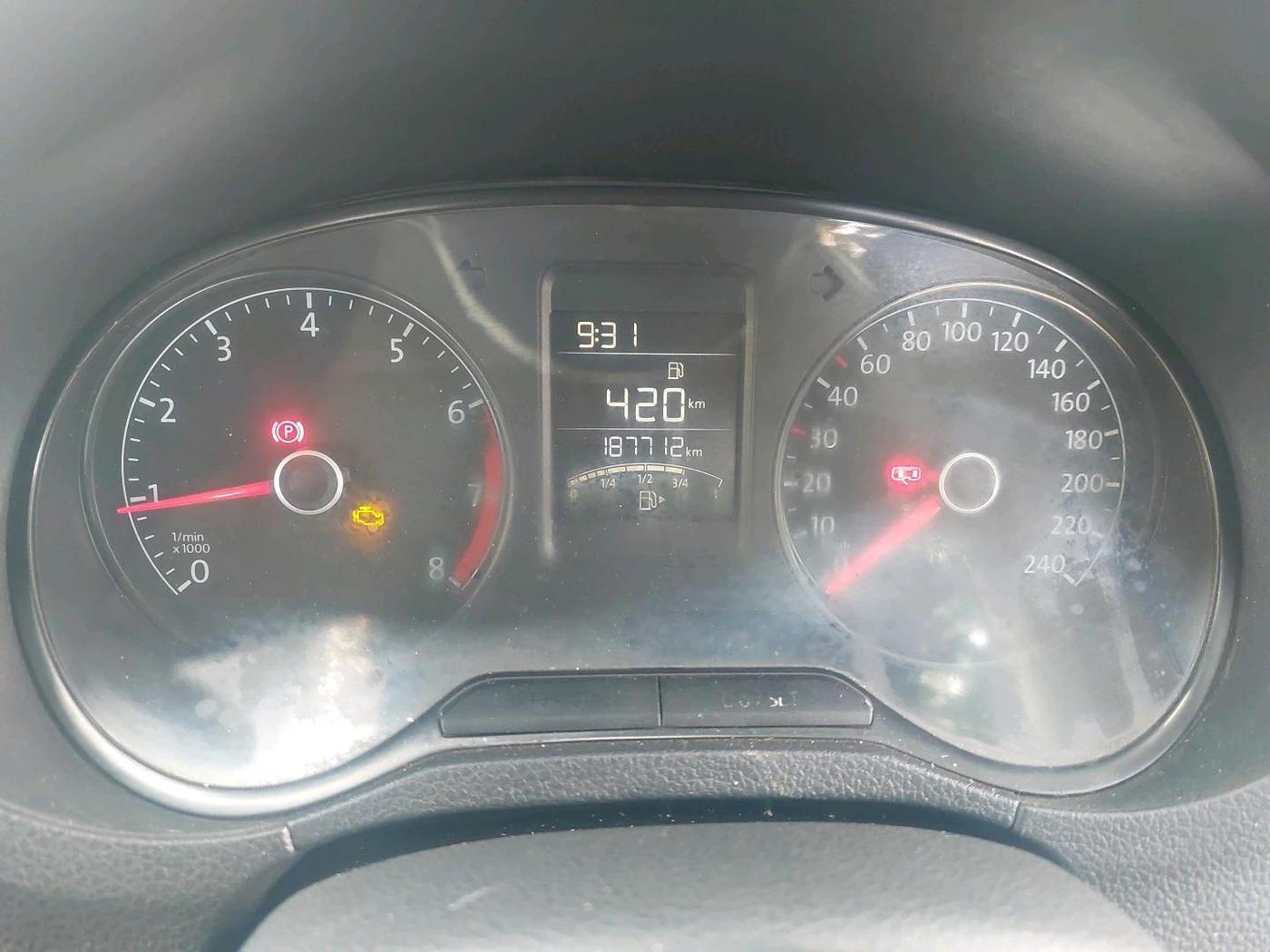2017 Volkswagen Ameo HIGHLINE1.2L, Petrol, Manual, 1,87,712 km, interior