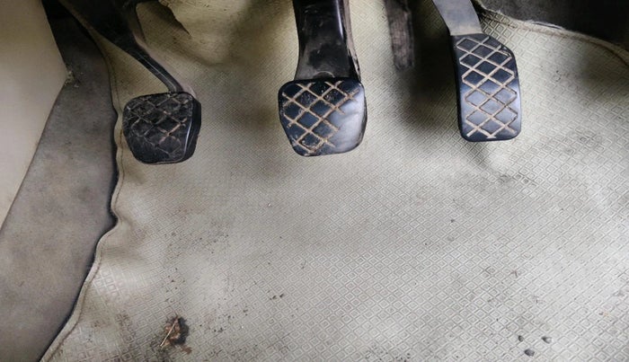 2011 Volkswagen Vento HIGHLINE DIESEL 1.6, Diesel, Manual, 1,41,737 km, interior