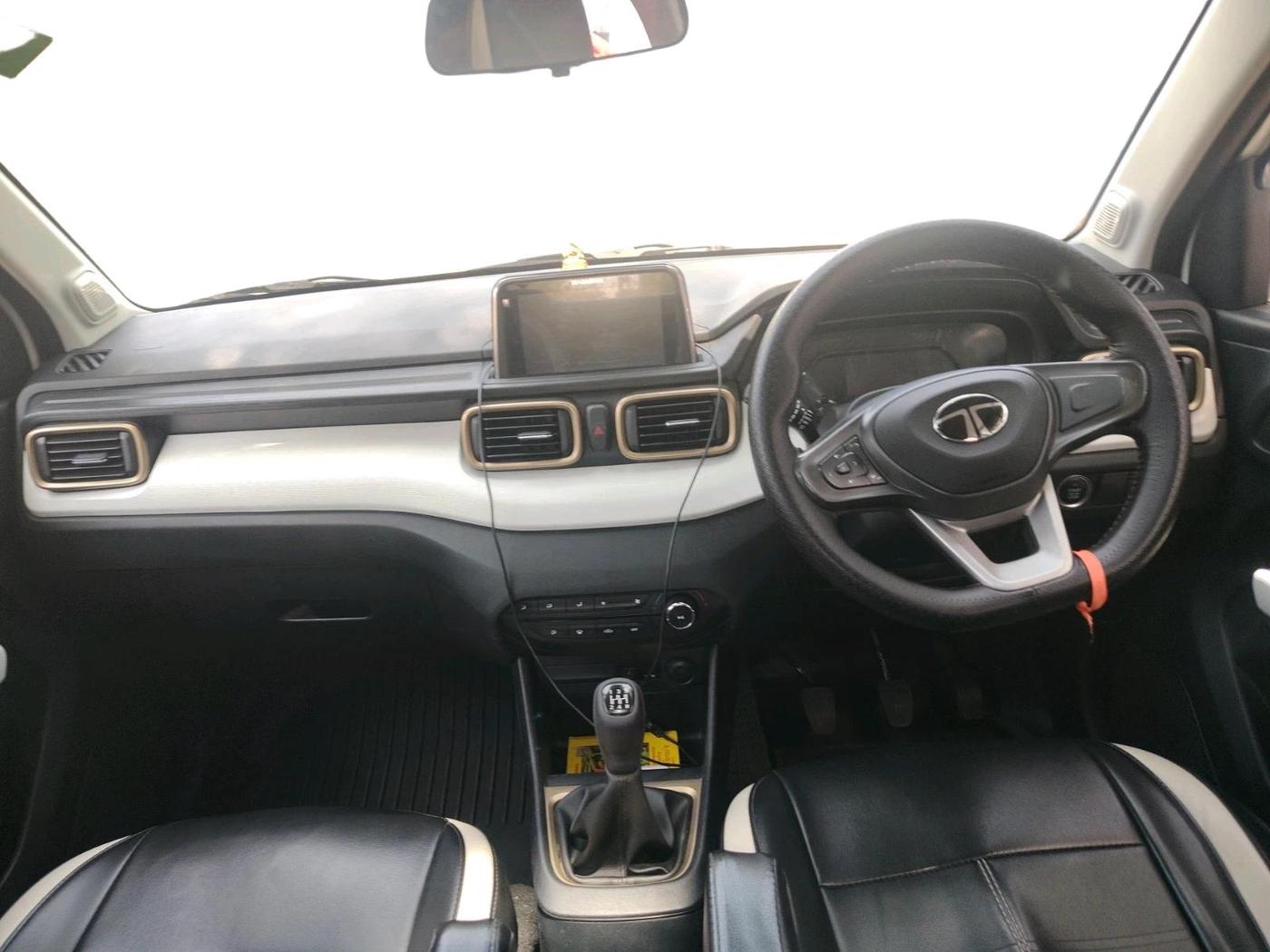 2024 Tata PUNCH ACCOMPLISHED DAZZLE SUNROOF CNG MT, CNG, Manual, 22,682 km, interior