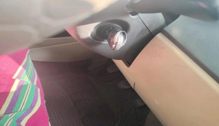 2010 Volkswagen Vento TRENDLINE DIESEL 1.6, Diesel, Manual, 1,33,500 km, interior