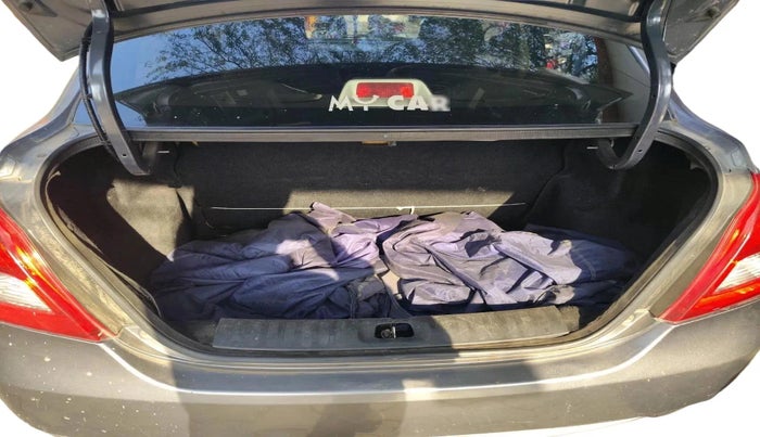 2014 Maruti Swift Dzire LXI, Petrol, Manual, 1,13,157 km, exterior