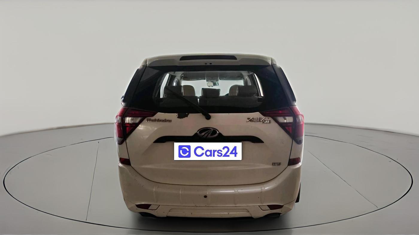 2018 Mahindra XUV500 W5, Diesel, Manual, 74,084 km, exterior