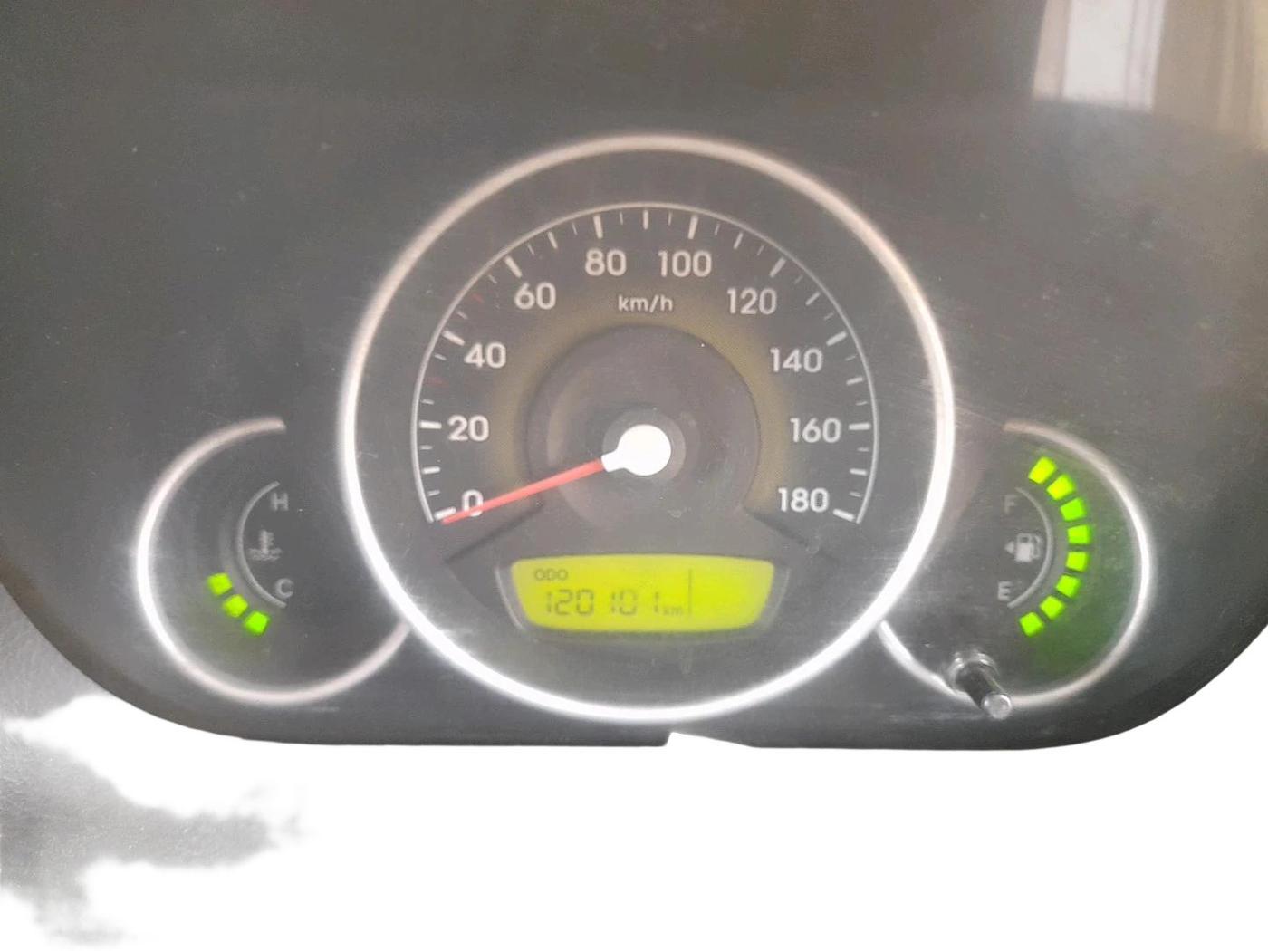 2013 Hyundai Eon MAGNA +, Petrol, Manual, 1,20,101 km, interior