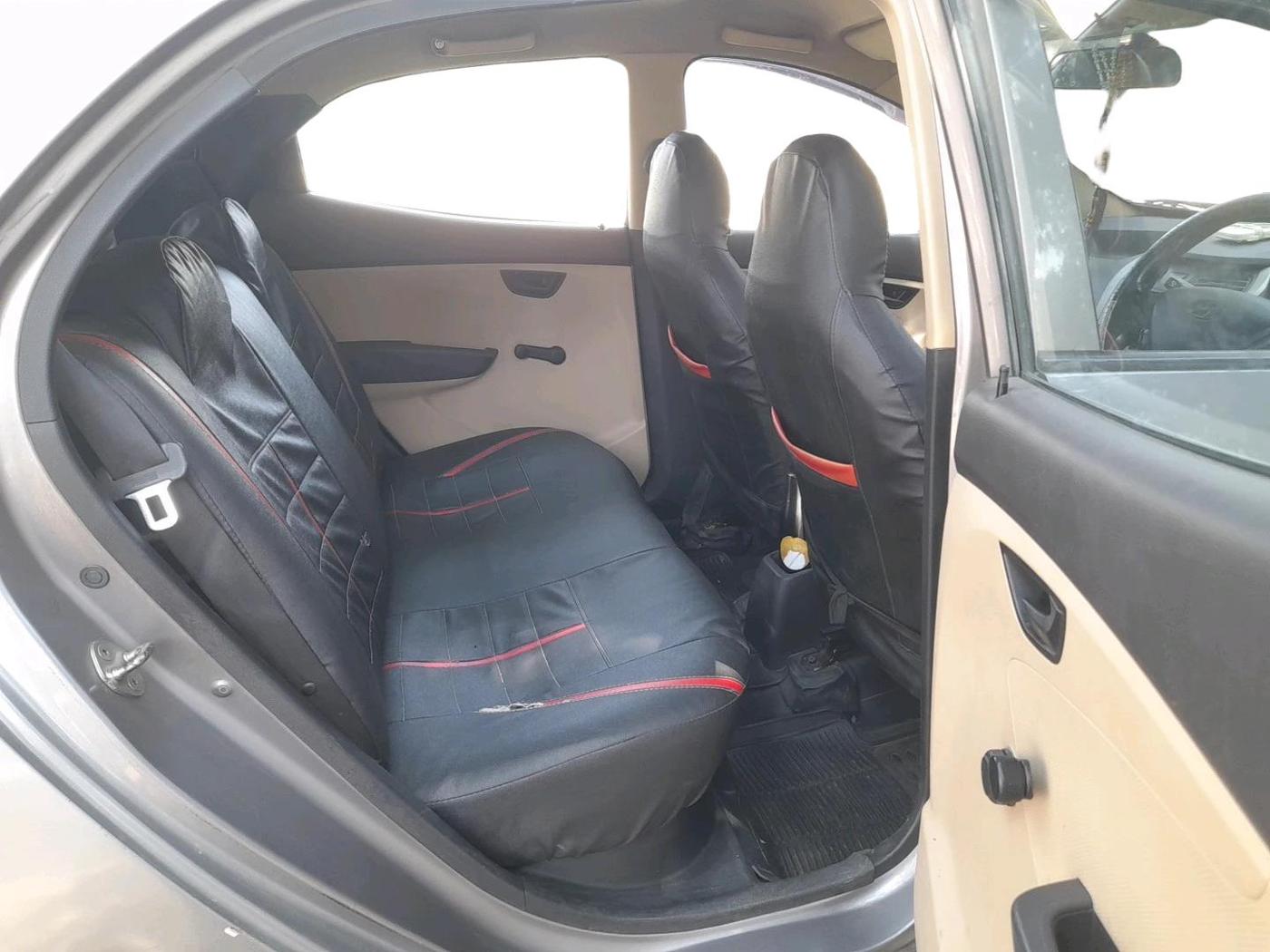2013 Hyundai Eon MAGNA +, Petrol, Manual, 1,20,101 km, interior