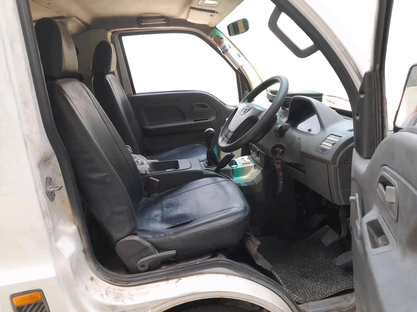 2014 Tata Venture EX 8 STR, Diesel, Manual, 69,000 km, interior