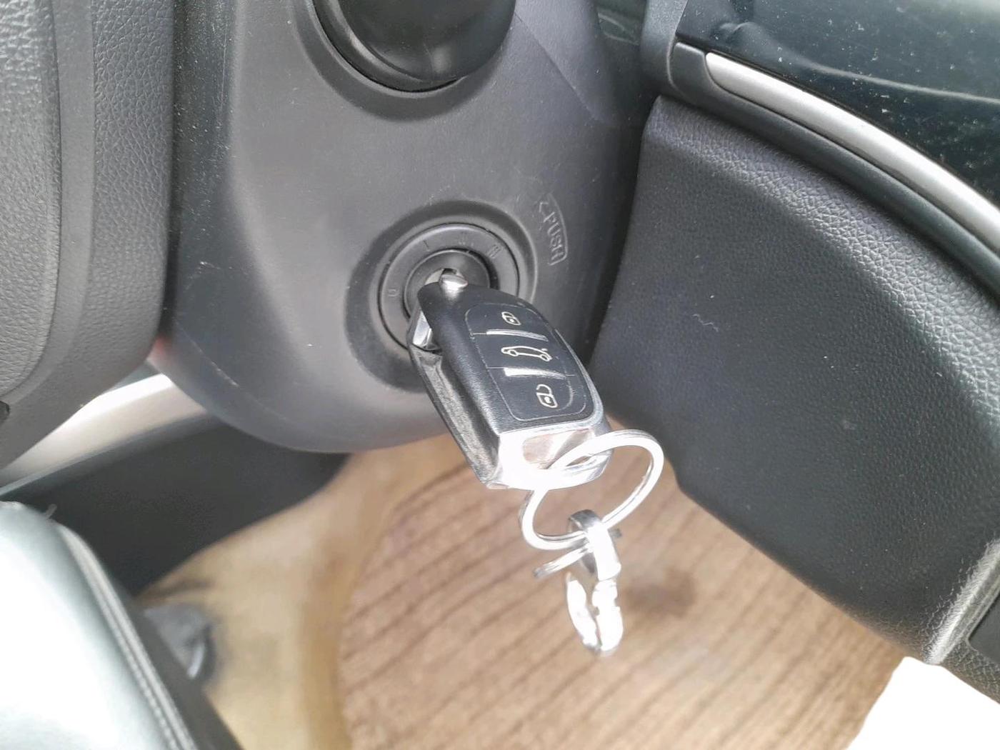 2014 Honda City 1.5L I-DTEC SV, Diesel, Manual, 1,19,437 km, interior