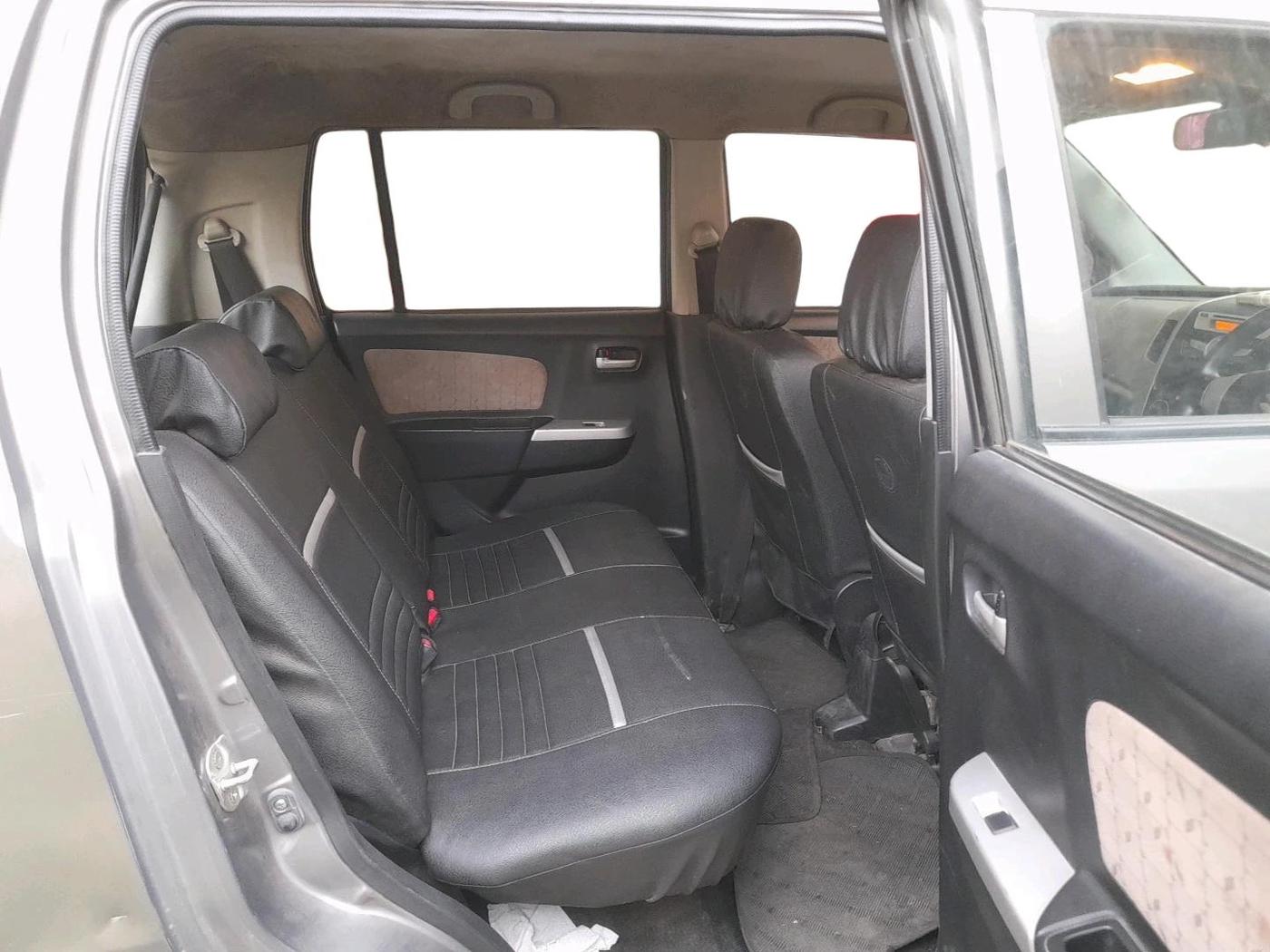 2015 Maruti Wagon R 1.0 VXI, Petrol, Manual, 89,691 km, interior