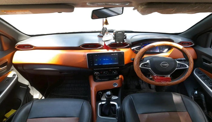 2023 Nissan MAGNITE XV MT, Petrol, Manual, 34,356 km, interior