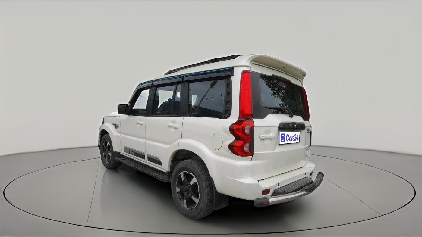 2023 Mahindra SCORPIO CLASSIC S11 7STR, Diesel, Manual, 18,192 km, exterior