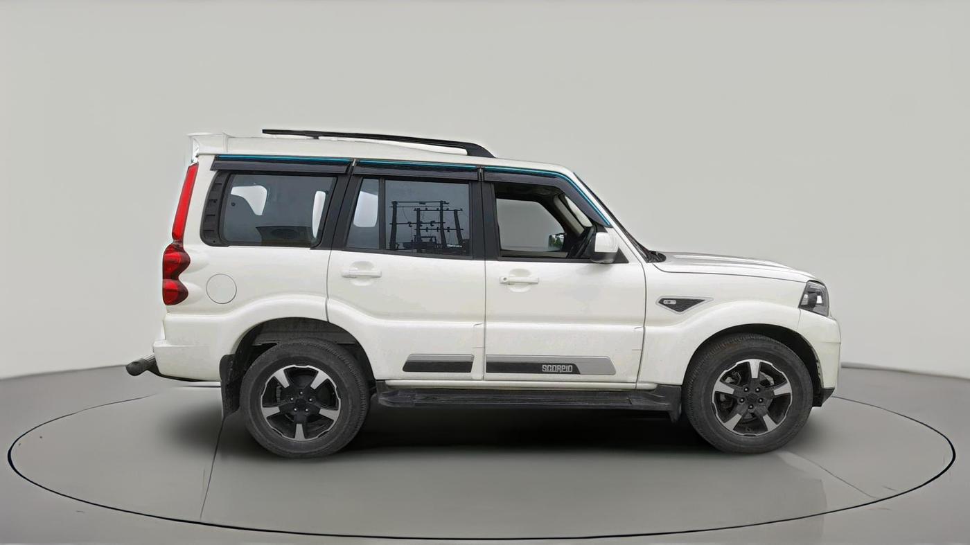 2023 Mahindra SCORPIO CLASSIC S11 7STR, Diesel, Manual, 18,192 km, exterior