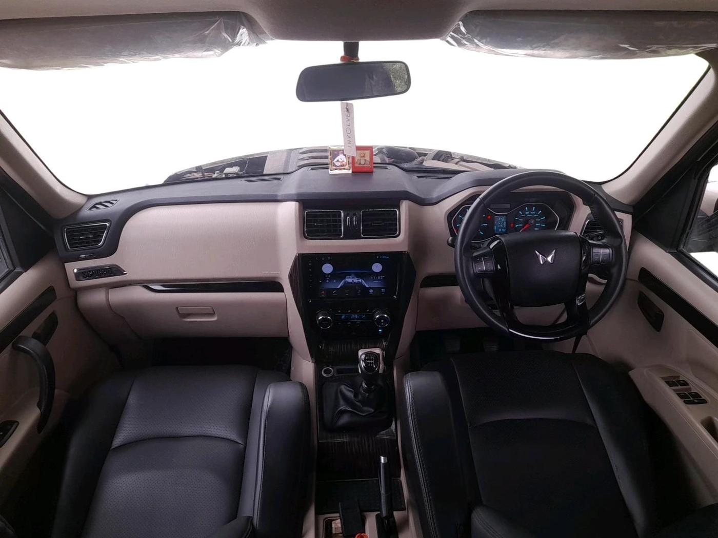 2023 Mahindra SCORPIO CLASSIC S11 7STR, Diesel, Manual, 18,192 km, interior