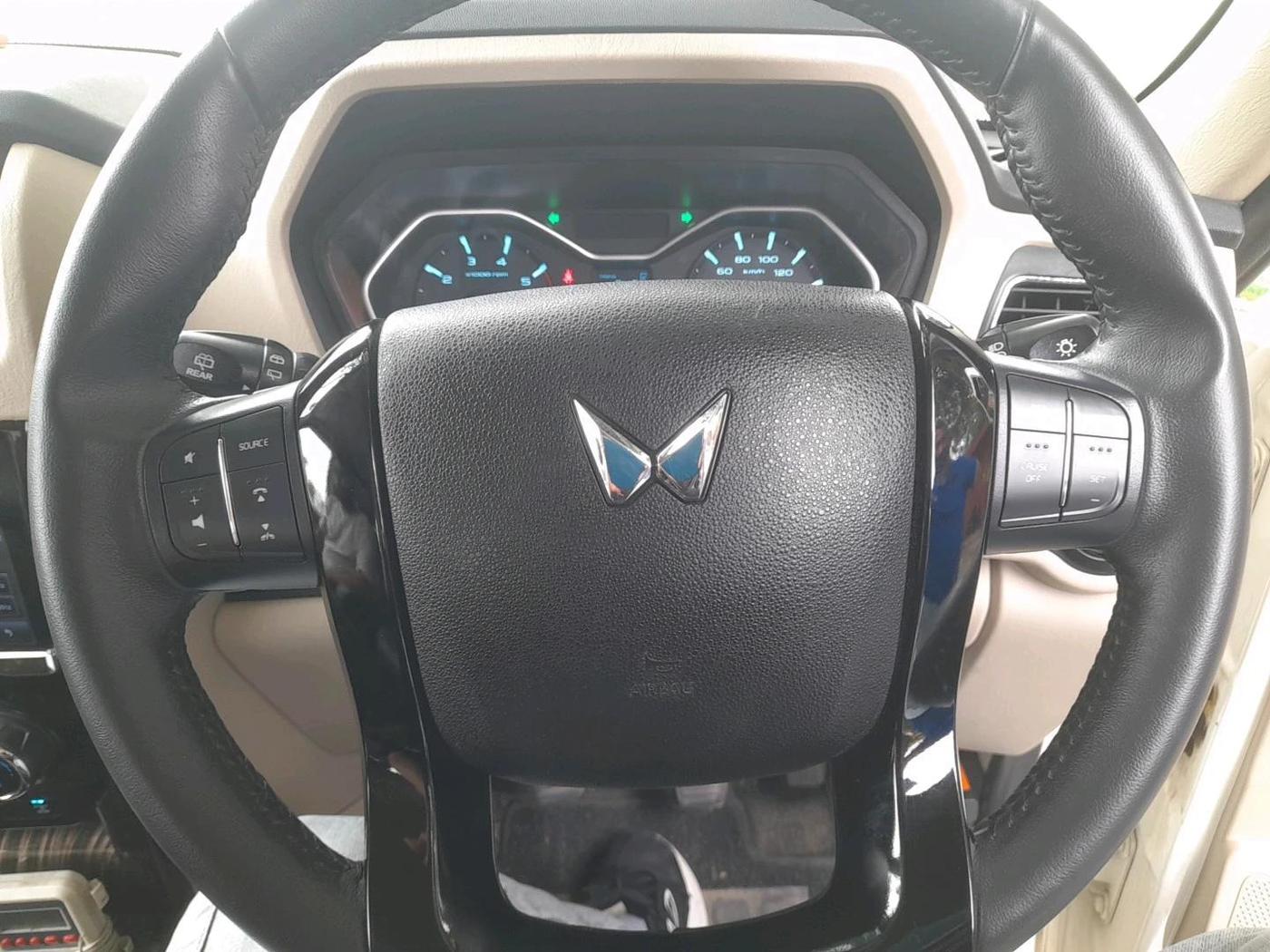 2023 Mahindra SCORPIO CLASSIC S11 7STR, Diesel, Manual, 18,192 km, interior
