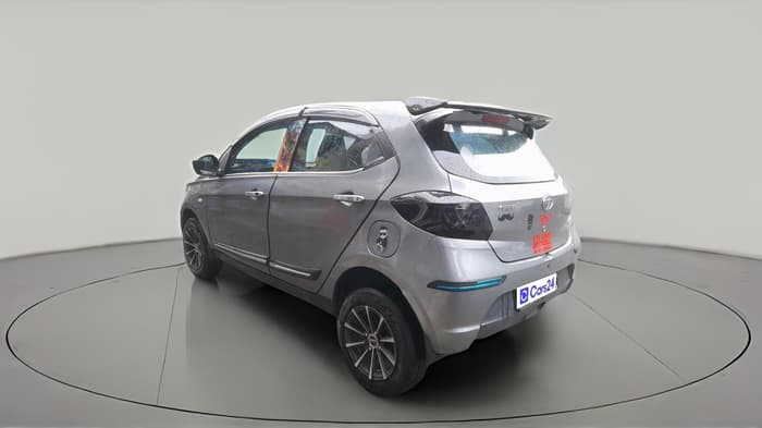 2018 Tata Tiago XM PETROL, Petrol, Manual, 1,26,611 km, exterior