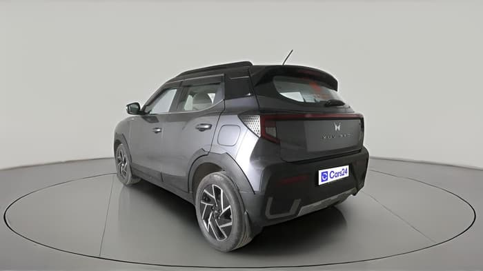 2024 Mahindra XUV 3XO AX7 1.2 TGDi AT, Petrol, Automatic, 22,954 km, exterior