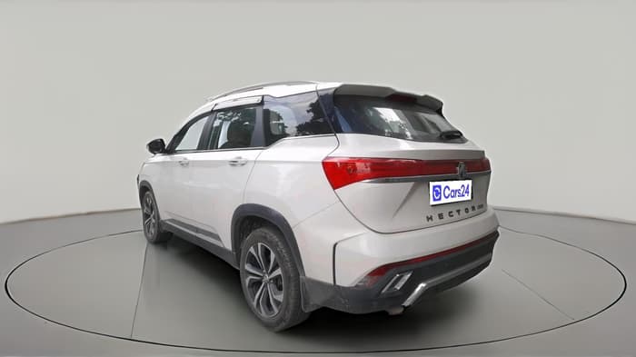 2024 MG HECTOR PLUS SHARP PRO 1.5 PETROL TURBO CVT 6 STR, Petrol, Automatic, 16,641 km, exterior