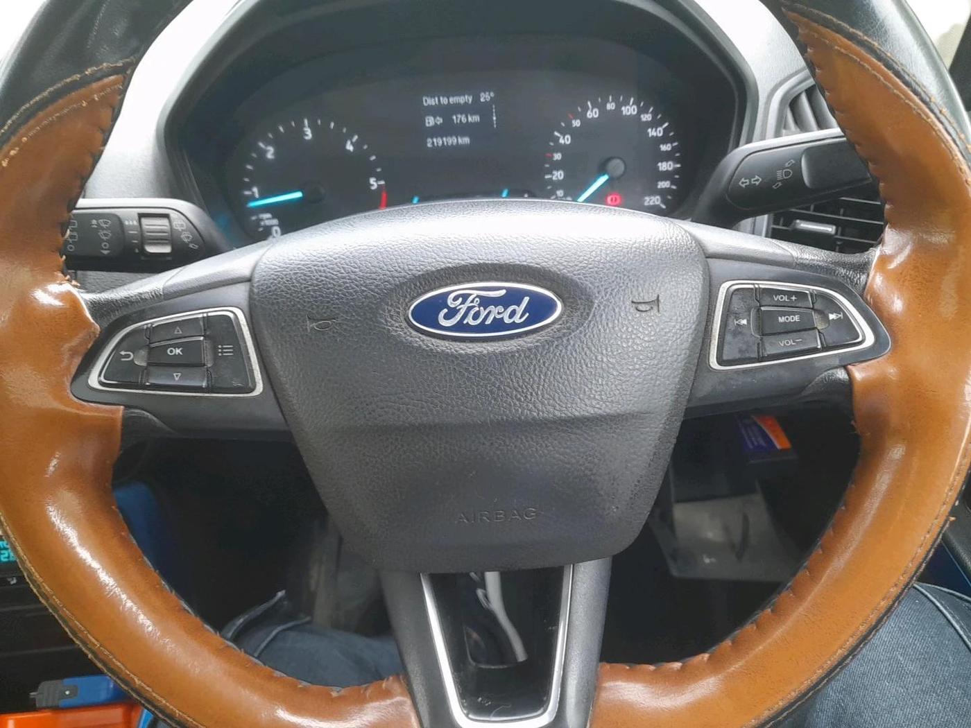 2018 Ford Ecosport TITANIUM 1.5L DIESEL, Diesel, Manual, 2,19,201 km, interior